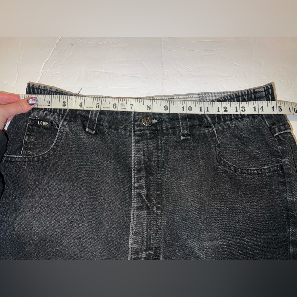 Vintage Lee High Waisted Mom Jeans - Picture 4 of 9